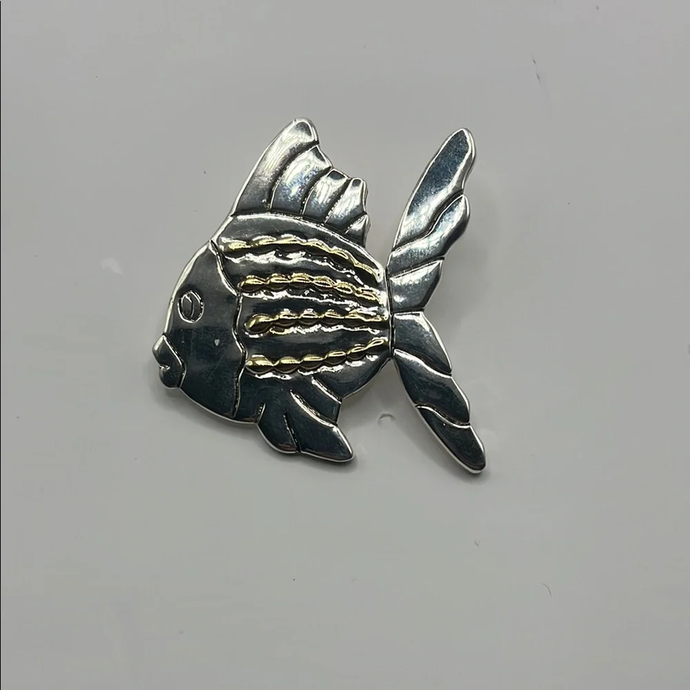 Elegant Silver and Gold Fish Brooch 2in x2in